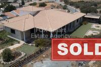 4 Bedroom Town house in Maroni (Larnaca) for sale 