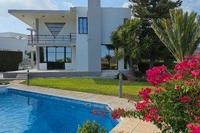 4 Bedroom Detached house in Palodeia (Limassol) to rent 