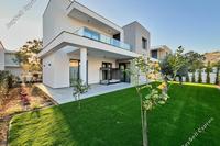 4 Bedroom Detached house · Agios Tychonas (Limassol) to rent 