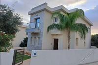 3 Bedroom Detached house in Agios Athanasios (Limassol) to rent 