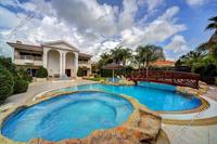 4 Bedroom Detached house in Parekklisia (Limassol) for sale 