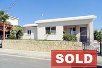 3 Bedroom Bungalow · Coral Bay (Paphos) for sale 