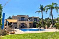 4 Bedroom Detached house in Argaka (Paphos) for sale 