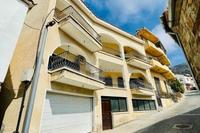 4 Bedroom Detached house in Agioi Vavatsinias (Larnaca) for sale 