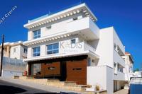3 Bedroom Ground floor apartment in Germasogeia (Limassol) for sale 
