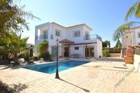 3 Bedroom Detached house in Agia Thekla (Famagusta) for sale 