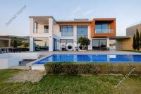 4 Bedroom Detached house in Sea Caves Peyia (Paphos) to rent 