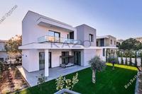4 Bedroom Detached house in Agios Tychonas (Limassol) to rent 