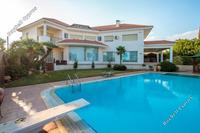 7 Bedroom Detached house in Agios Athanasios (Limassol) for sale 