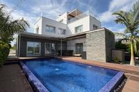 7 Bedroom Detached house in Geroskipou Plage (Paphos) for sale 