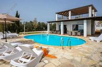 4 Bedroom Detached house in Sea Caves Peyia (Paphos) for sale 