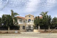 6 Bedroom Detached house in Sea Caves Peyia (Paphos) for sale 