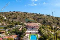 8 Bedroom Detached house · Alethriko (Larnaca) for sale 