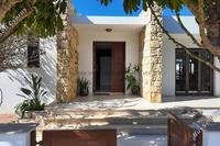 6 Bedroom Detached house in Deryneia (Famagusta) for sale 