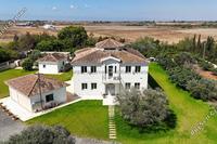 6 Bedroom Detached house in Frenaros (Famagusta) for sale 