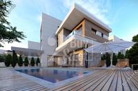 4 Bedroom Detached house in Agios Tychonas (Limassol) for sale 