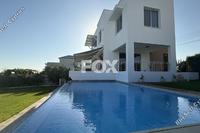 4 Bedroom Detached house in Agia Fyla (Limassol) for sale 