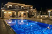 6 Bedroom Detached house in Aphrodite Hills (Paphos) for sale 