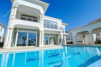 6 Bedroom Detached house · Pervolia (Larnaca) for sale 