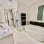 3 bedroom apartment for rent limassol marina limassol 8468046 thumbnail 16633101