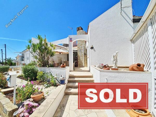 3 bedroom bungalow sold agia marinouda paphos 1166430 image 1639234