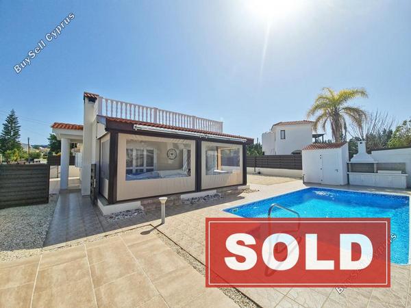 2 bedroom bungalow sold saint george peyia paphos 1743811 image 4763729